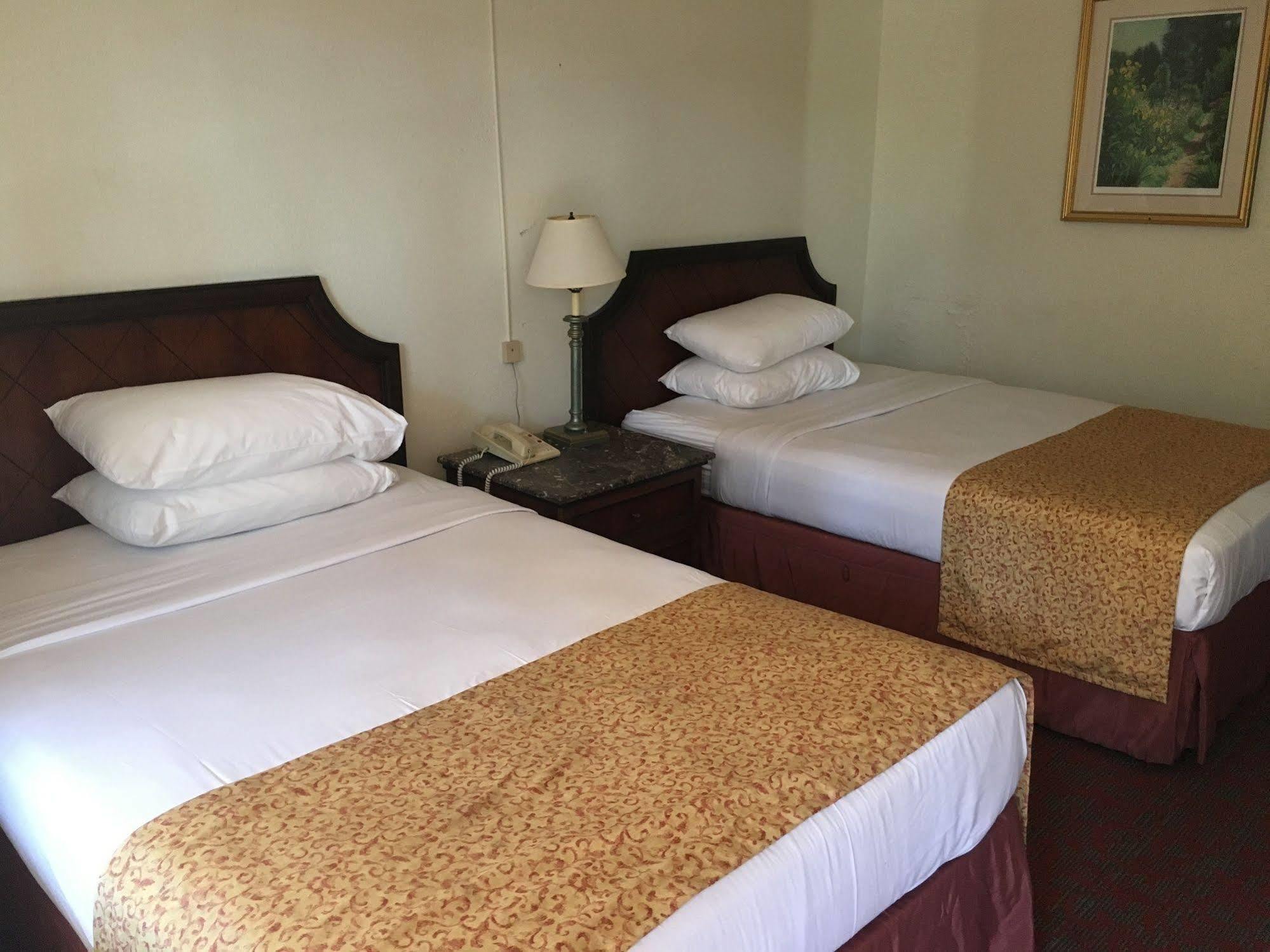 Waterford Inn Dış mekan fotoğraf