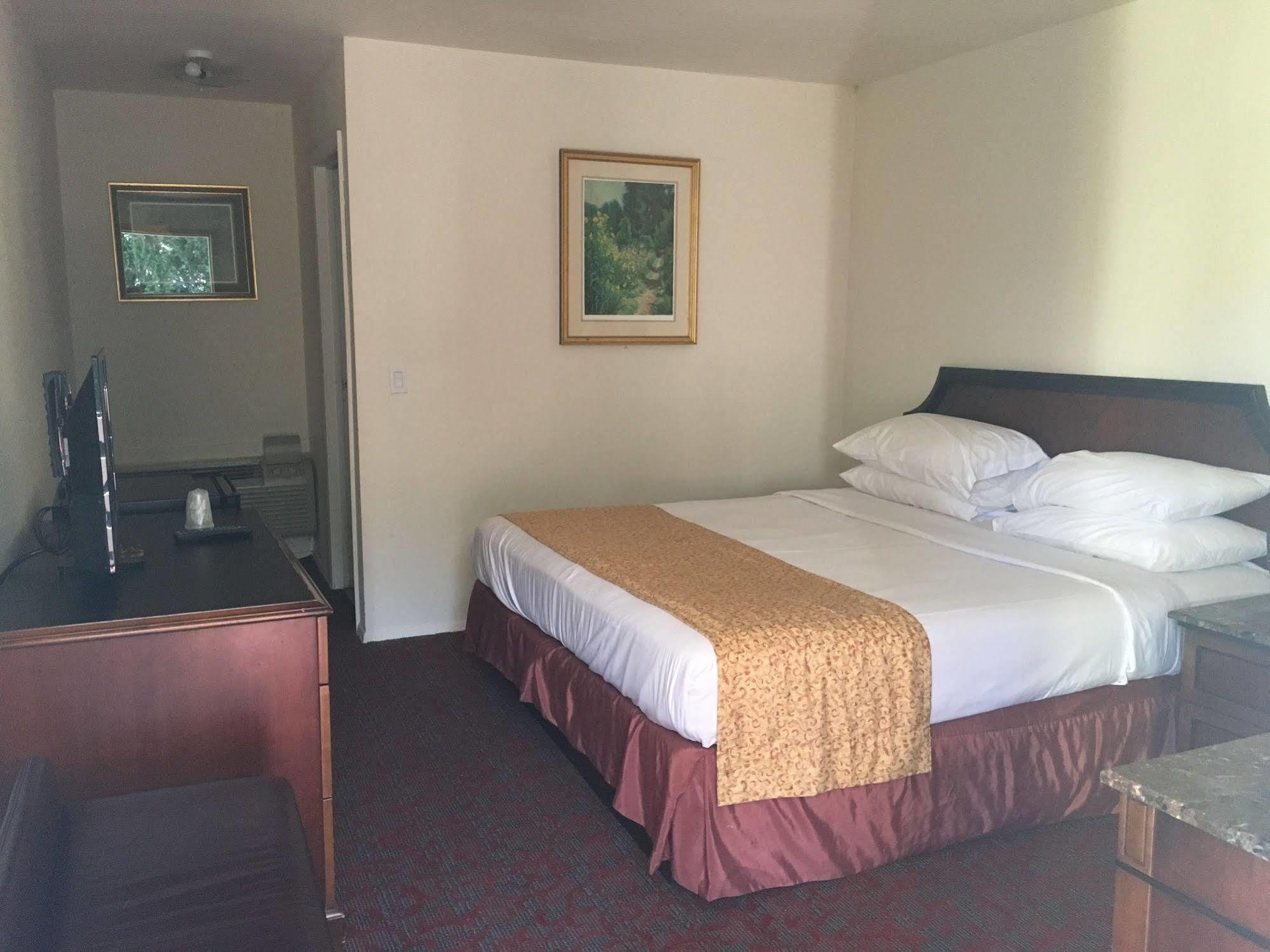 Waterford Inn Dış mekan fotoğraf